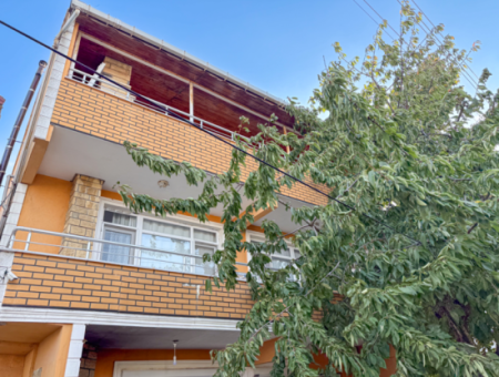 Kumbağ Caddenin Deniz Tarafında 5+1 Tripleks Saunalı Villa