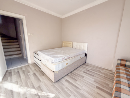 Kumbağ Caddenin Deniz Tarafında 5+1 Tripleks Saunalı Villa