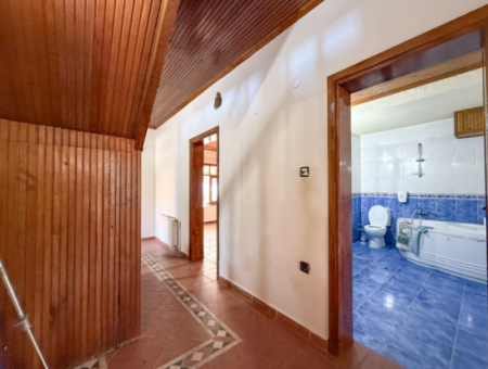 Kumbağ Merkezde Satılık 3+1 Villa Ve 300 M2 İmarlı Arsası