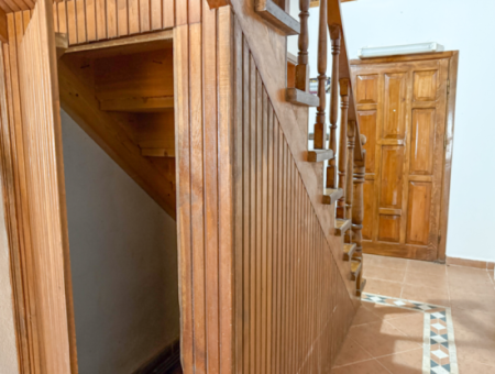 Kumbağ Merkezde Satılık 3+1 Villa Ve 300 M2 İmarlı Arsası