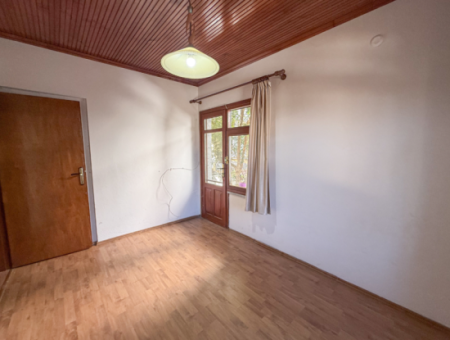 Kumbağ Merkezde Satılık 3+1 Villa Ve 300 M2 İmarlı Arsası