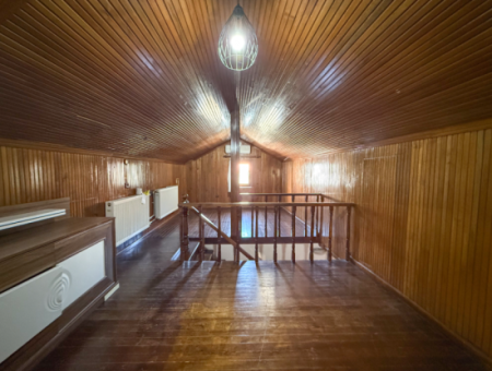 Kumbağ Merkezde Satılık 3+1 Villa Ve 300 M2 İmarlı Arsası