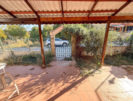 Kumbağ Merkezde Satılık 3+1 Villa Ve 300 M2 İmarlı Arsası