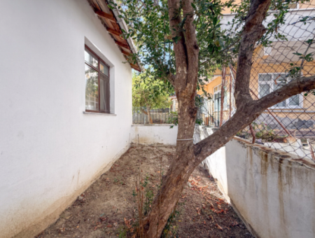 Kumbağ Merkezde Satılık 3+1 Villa Ve 300 M2 İmarlı Arsası
