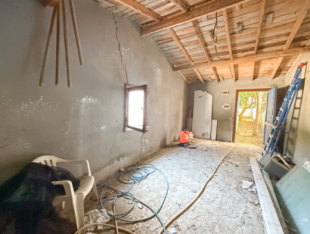 Kumbağ Merkezde Satılık 3+1 Villa Ve 300 M2 İmarlı Arsası