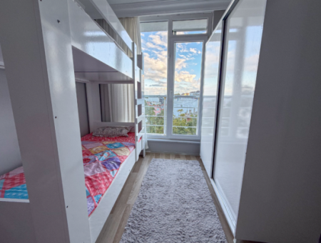 Kumbağ'da Havuzlu Site İçerisinde Asansörlü Eşyalı Kiralık 2+1 Daire
