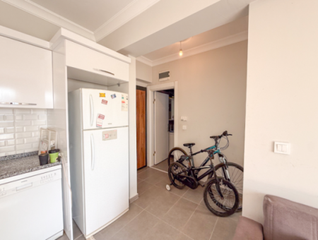 Aquaparklı Havuzlu Denize Yakın Sitede Eşyalı 1+1 Satılık Daire