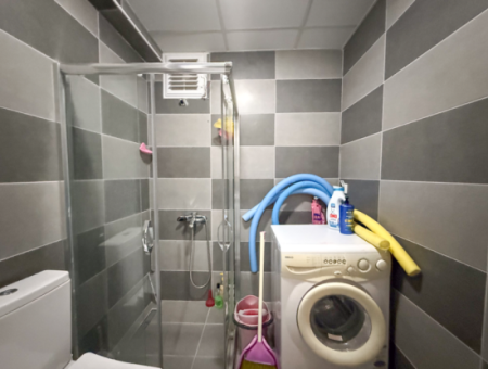 Aquaparklı Havuzlu Denize Yakın Sitede Eşyalı 1+1 Satılık Daire