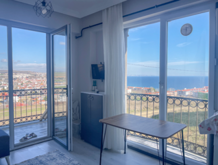 Komple Deniz Manzaralı Kumbağ Tepede İskanlı Satılık 2+1 Daire
