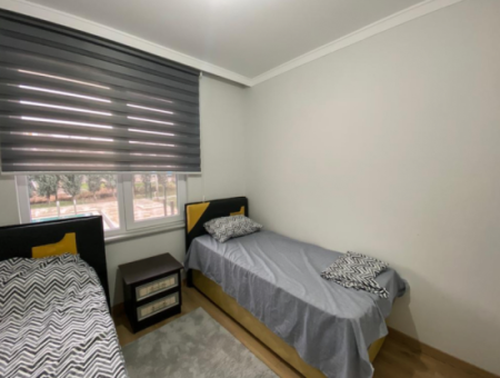 Kumbağ'da Havuzlu Butik Sitede Bahçeli Full Eşyalı Satılık 2+1 Daire