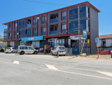 Kumbağ'da Cadde Üzerinde Geniş Oturuma Hazır Kiralık Sıfır 2+1