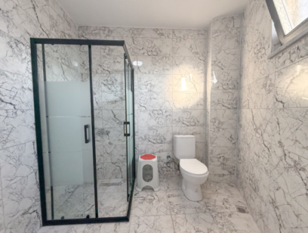 Kumbağ'da Cadde Üzerinde Geniş Oturuma Hazır Kiralık Sıfır 2+1