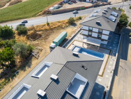 Kumbağ Deniz Tarafında Havuzlu Sitede Satılık Lüks 2+1 Daireler