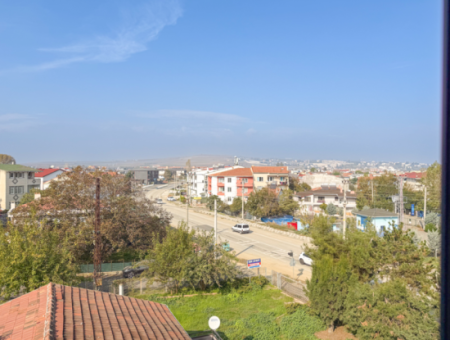 Kumbağ'da Ana Cadde Üzerinde Geniş Ve Ferah 2+1 Satılık Daire