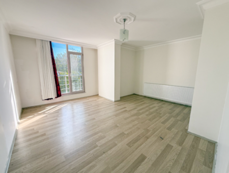 Kumbağ'da Havuzlu Site İçerisinde Geniş Ve Ferah 2+1 Satılık Daire 