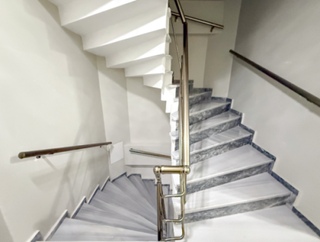 Kumbağ'da Merkezi Konumda İskanlı 1+1 Satılık Daire