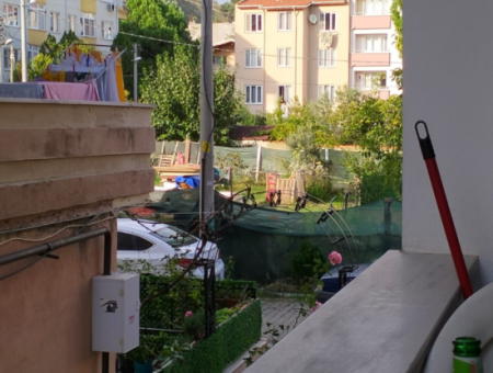 Kumbağ'da Merkezi Konumda İskanlı Full Eşyalı Satılık 1+1 Daire