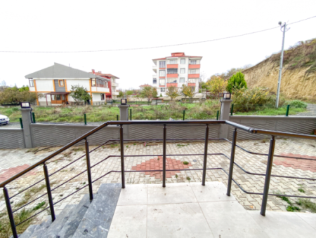 Yeni Sitede Geniş Ve Ferah İskanlı Satılık Ara Kat 2+1 Daire