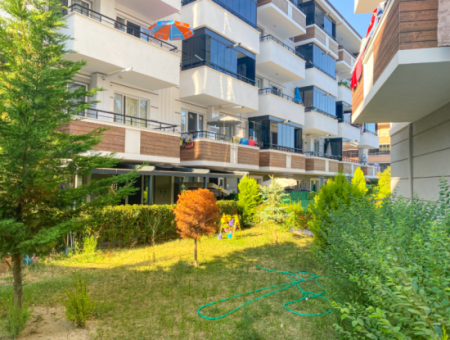 Kumbağ'da Merkezi Konumda Havuzlu Sitede İskanlı Satılık 1+1 Daire