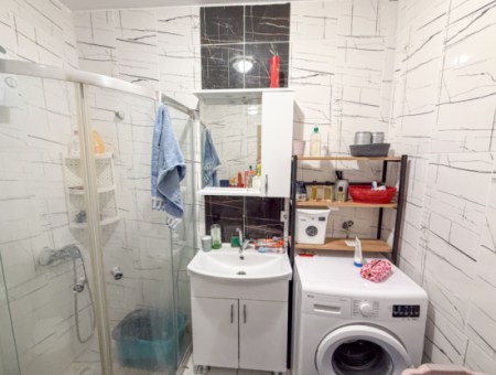 Kumbağ'da Merkezi Konumda Havuzlu Sitede İskanlı Satılık 1+1 Daire