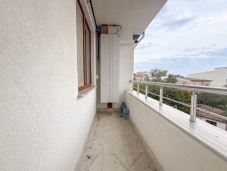 Kumbağ Pazar Sokağı Yeni Ve Asansörlü Binada Kiralık 1+1 Daire