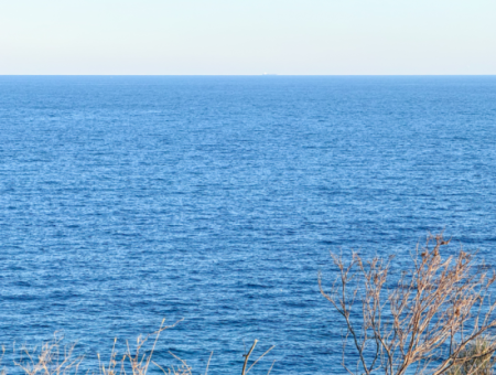 Kumbağ Panoramik Deniz Manzaralı Bahçeli Sıfır 1+1 Satılık Daire