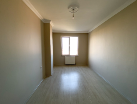 Kumbağ Köy İçi Mevkii Havuzlu Deniz Manzaralı Kiralık 2+1 Daireler