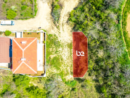 Kumbağ'da Ana Caddeye Yakın Yatırımlık Satılık Konut İmarlı Arsa