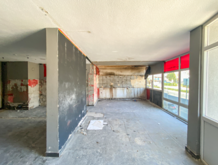 Altınova Mahallesi'nin En İşlek Caddesinde Satılık Dükkan