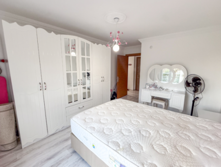 Kumbağ'da Deniz Manzaralı Havuzlu Full Eşyalı 2+1 Satılık Daire