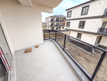 Kumbağ Lüks Havuzlu Yonca Evleri Sitesinde Satılık 2+1 Daireler