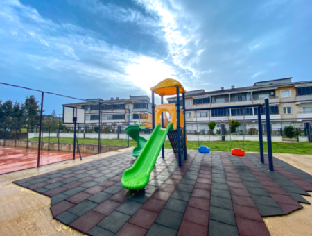 Kumbağ Havuzlu Sitede Full Eşyalı Kiralık Lüks 1+1 Daire