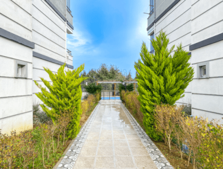 Kumbağ Havuzlu Sitede Full Eşyalı Sezonluk Kiralık Lüks 1+1 Daire