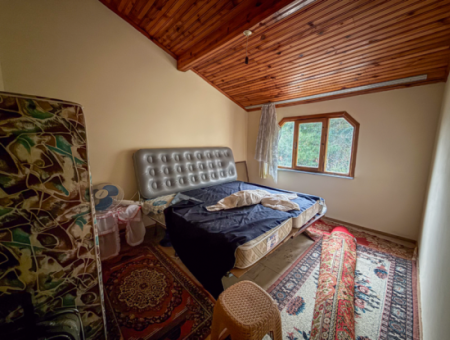 Kumbağ Merkezde Geniş Bahçeli Satılık 7+1 Tripleks Villa