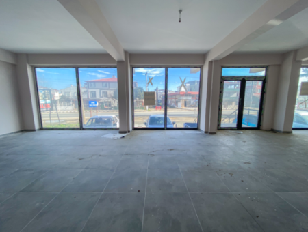 Kumbağ İşlek Ana Cadde Üzerinde 135 M2 Geniş Kiralık Dükkan