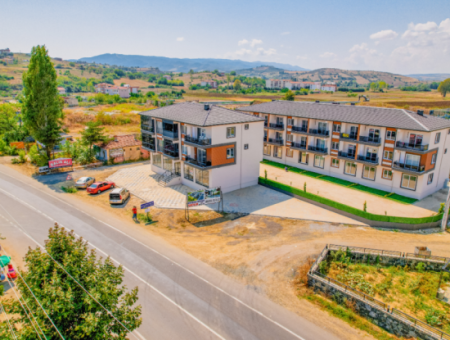 Kumbağ'da Ana Caddeye Sıfır Site İçinde Kiralık 1+1 Daire