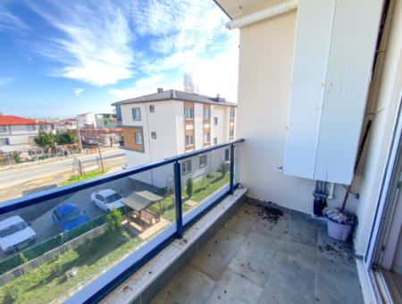 Kumbağ'da Ana Caddeye Sıfır Site İçinde Kiralık 1+1 Daire