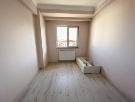 Kumbağ'da Ana Caddeye Sıfır Site İçinde Kiralık 1+1 Daire