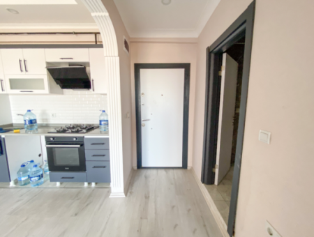 Kumbağ'da Ana Caddeye Sıfır Site İçinde Kiralık 1+1 Daire