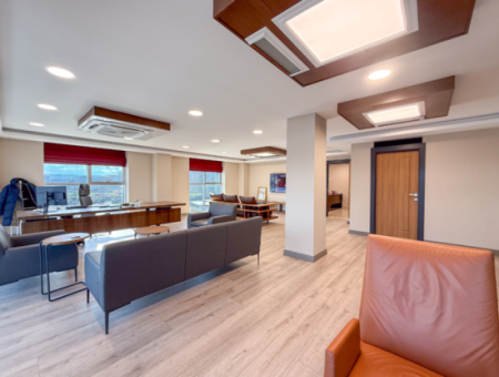 100.Yıl Alt Yol Caddede Deniz Manzaralı Komple Kiralık Plaza