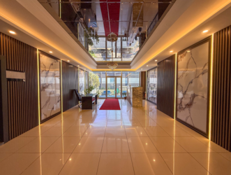 100.Yıl Alt Yol Caddede Deniz Manzaralı Komple Kiralık Plaza