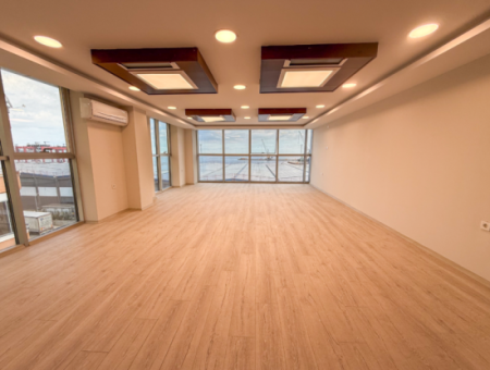 100.Yıl Alt Yol Caddede Deniz Manzaralı Komple Kiralık Plaza