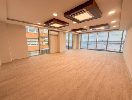 100.Yıl Alt Yol Caddede Deniz Manzaralı Komple Kiralık Plaza