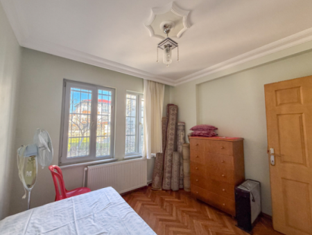 Kumbağ'da 740 M2 Arsa İçerisinde Satılık Tripleks 7+1 Villa