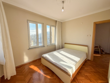 Kumbağ'da 740 M2 Arsa İçerisinde Satılık Tripleks 7+1 Villa