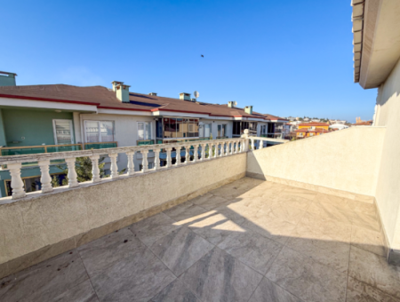 Kumbağ'da 740 M2 Arsa İçerisinde Satılık Tripleks 7+1 Villa