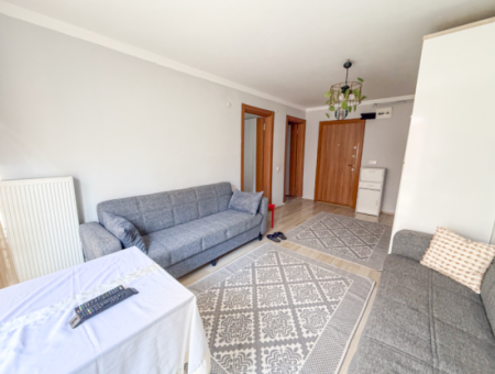 Kumbağ'da Caddenin Deniz Tarafında Eşyalı İskanlı 1+1 Daire