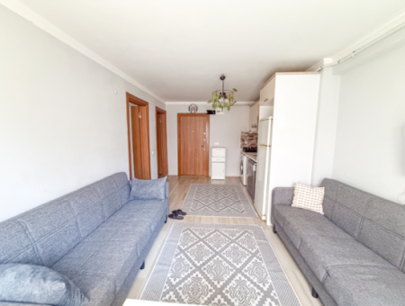 Kumbağ'da Caddenin Deniz Tarafında Eşyalı İskanlı 1+1 Daire