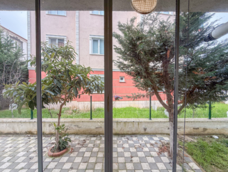 Kumbağ'da Caddenin Deniz Tarafında Eşyalı İskanlı 1+1 Daire