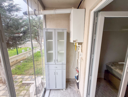 Kumbağ'da Caddenin Deniz Tarafında Eşyalı İskanlı 1+1 Daire